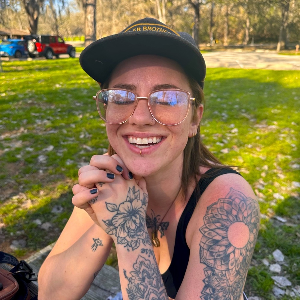 Meet your Posher, Chloe